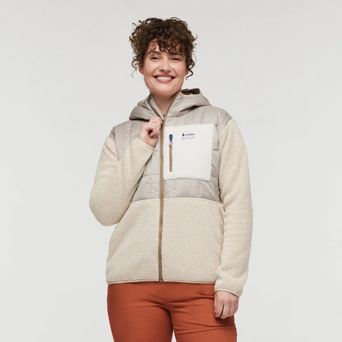 Cotopaxi Women&#x27;s Trico Hybrid Hooded Jacket Oatmeal/Cream | Buy Cotopaxi Women&#x27;s Trico Hybrid Hooded Jacket Oatmeal/Cream here | Outnorth