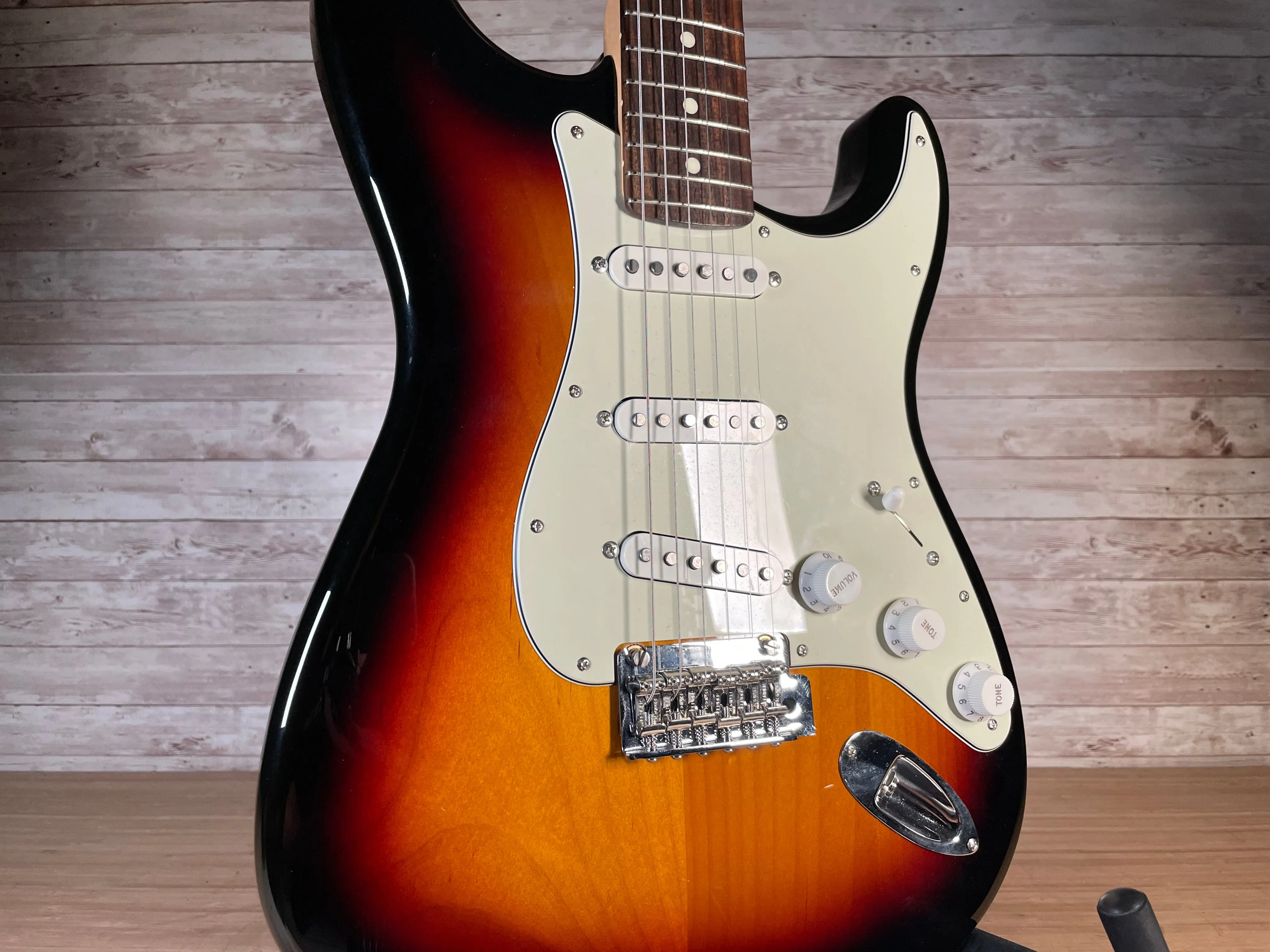 Fender Hybrid-II MIJ Stratocaster Used