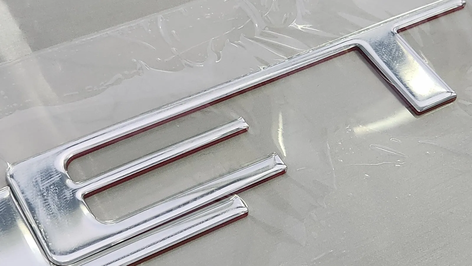 Signature-Line Adhesive TAILGATE INSERTS for Chevrolet SILVERADO 2019 